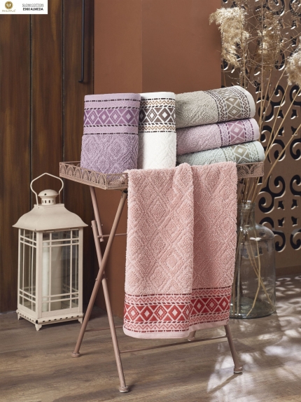 d1ac7c045b17a594c5df6cad5d8781dd